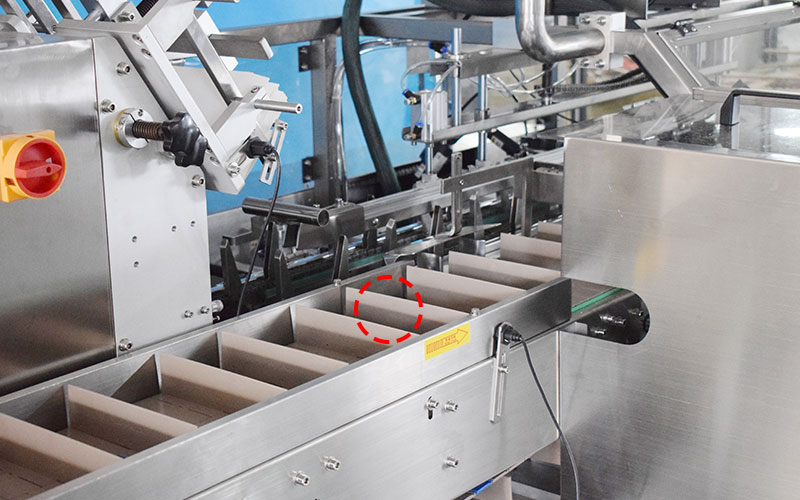 食品咖啡條裝盒機(jī)細(xì)節(jié)展示